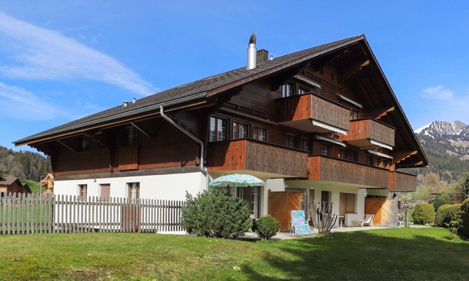 Zweisimmen Apartment | Lovely apartment for 4 people with WIFI, TV and terrace