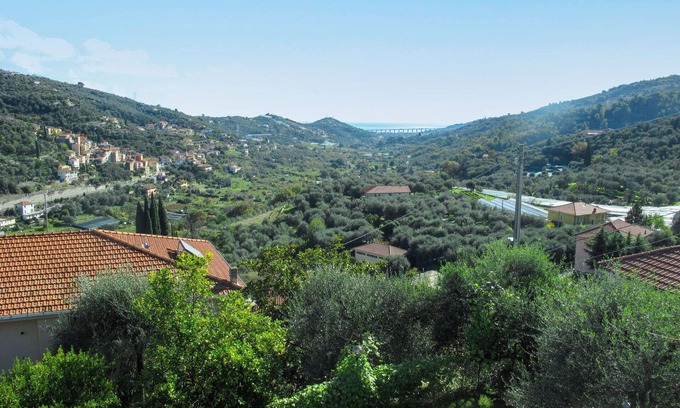 Dolcedo Apartment | Lovely apartment for 10 people with WIFI, private pool, TV and patio