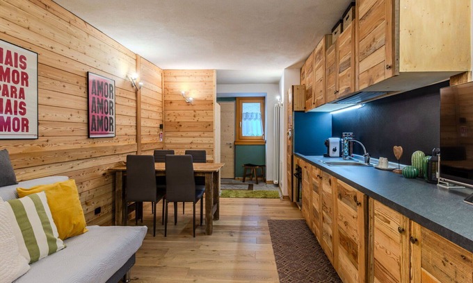 Pinzolo Apartment | Lovely apartment for 2 guests with WIFI and TV