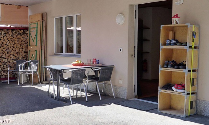 Boenigen Apartment | Lovely apartment for 3 guests with WIFI, A/C, TV and terrace