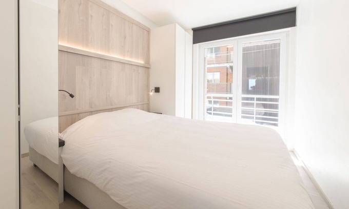 Mariakerke Apartment | Lovely apartment for 4 people with WIFI, TV and balcony