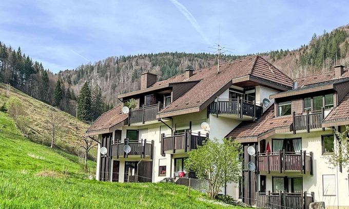 Aftersteg Apartment | Lovely apartment for 4 people with WIFI, TV, balcony and parking