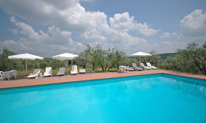 San Casciano in Val di Pesa Apartment | Lovely apartment for 4 guests with WIFI, pool and TV, close to Florence