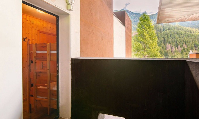 Mazzin Apartment | Lovely apartment for 4 people with TV and balcony