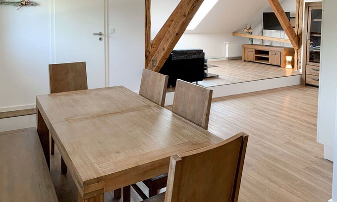 Holtriem Apartment | Lovely apartment for 5 guests with WIFI, TV, pets allowed and parking