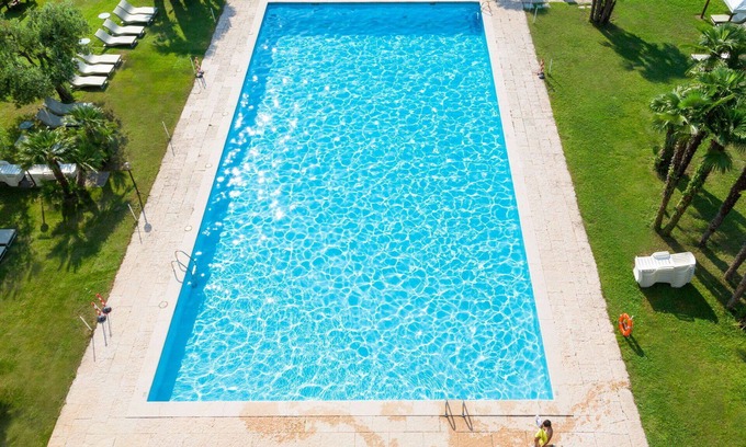 Riva del Garda Apartment | Lovely apartment for 5 guests with WIFI, pool, TV, balcony and parking