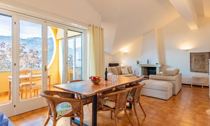 Lierna Apartment | Lovely apartment for 6 guests with pool, WIFI, TV and balcony