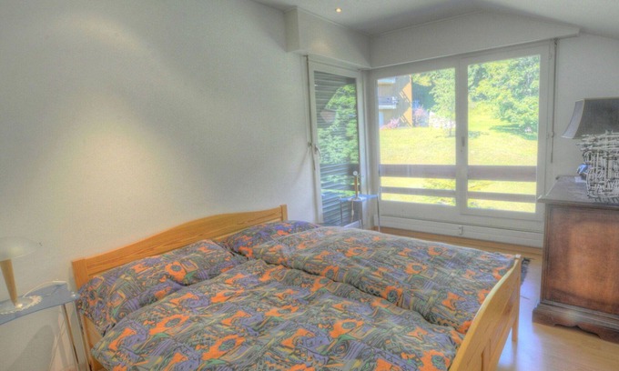 Ayent Apartment | Lovely apartment for 8 guests with hot tub, TV and balcony