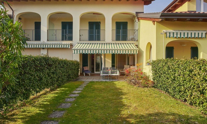 Consiglio di Rumo Apartment | Lovely apartment for 4 people with pool, WIFI, TV and pets allowed