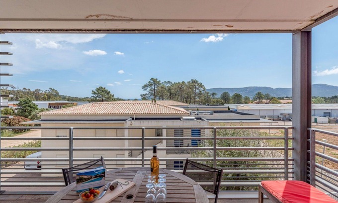 Porto-Vecchio Apartment | Lovely apartment for 6 guests with A/C, WIFI, TV, terrace and parking