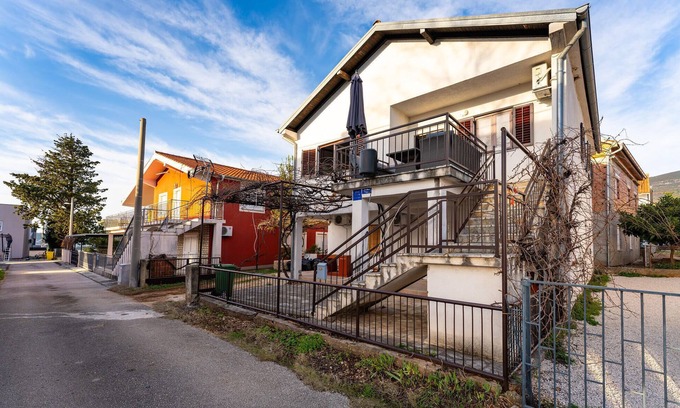 Gornji Karin Apartment | Lovely apartment in Gornji Karin
