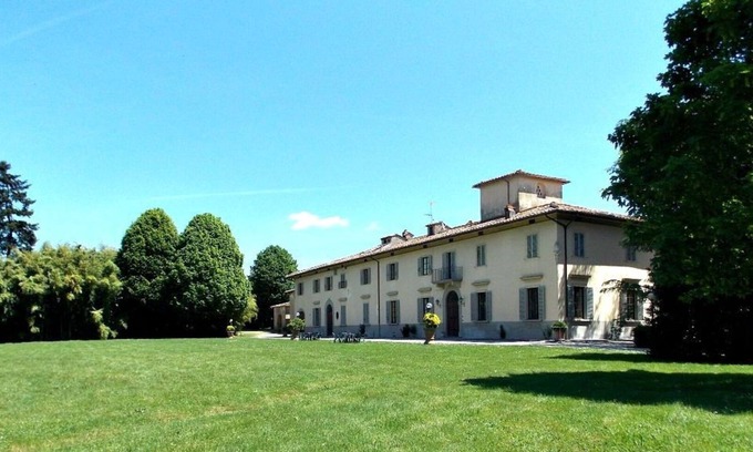 Scarperia e San Piero Villa | Lovely apartment in villa for 4 guests with pool, WIFI, TV and panoramic view