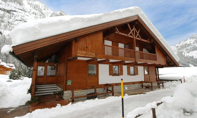 Penia House | Lovely apartment in villa for 5 people with WIFI, TV and terrace