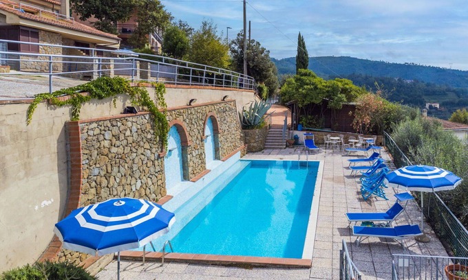 San Baronto Apartment | Lovely apartment for 4 people with WIFI, pool, TV, terrace, pets allowed and panoramic view