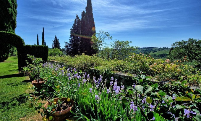 Montespertoli Other | Lovely apartment for 2 guests with pool, A/C, WIFI and panoramic view