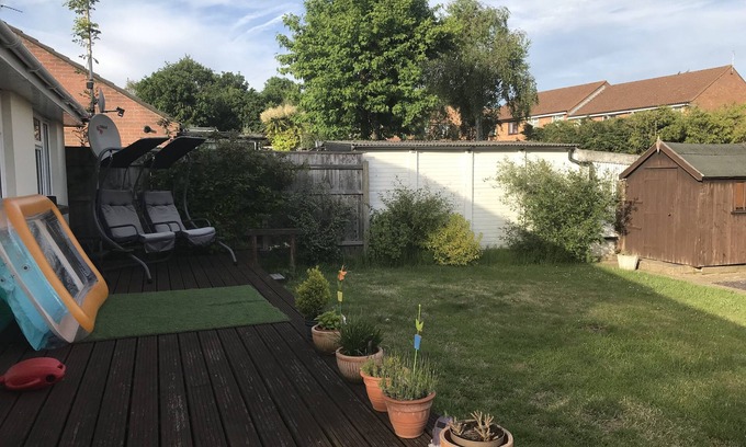 Poole House | Lovely bungalow 15 min by seaside