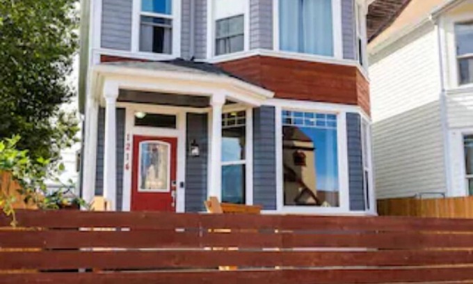 Hilltop House | Lovely converted Victorian home unit 2