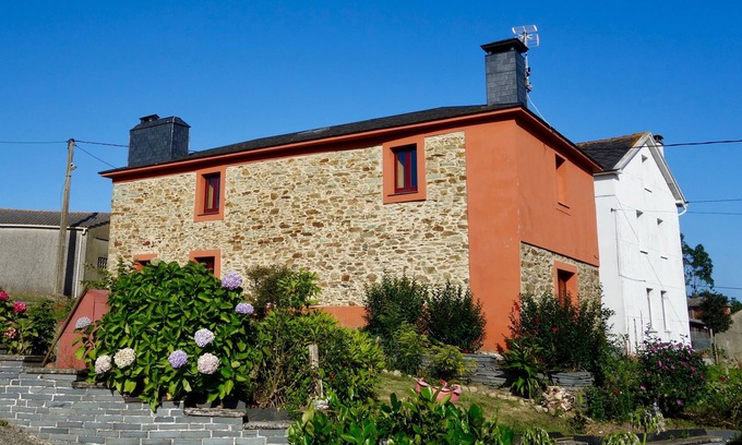 Loiba House | Lovely Cottage just steps from Beaches, Hikes and stunning vistas!