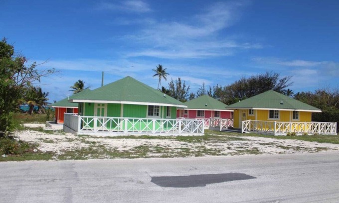 Congo Town Cottage | Lovely cottage on the Bahamas beach