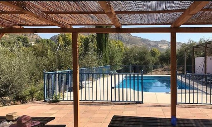 Iznajar Villa | Lovely Country House, 5 Bedrooms Sleeps 12 with Private Pool and Stunning Views