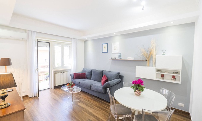 Suburbio XI della Vittoria Apartment | Lovely Design Apartment with Balcony