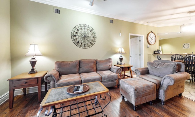 Gatlinburg Condo | Lovely downtown condo w/free attraction tickets & fitness room -walk everywhere