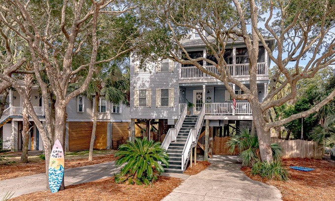 Folly Beach House | Lovely Folly Beach Home Just Steps to the Beach!