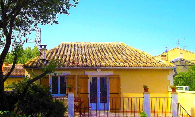 Vedene Apartment | Lovely Gîte-Villa at doors of Avignon in Provence & Luberon (2 People)