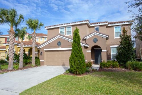 Loughman House | Lovely home 15 min to Disney at Solterra Resort