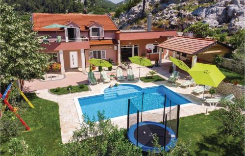 Ploce House | Lovely Home In Bacina With Wifi