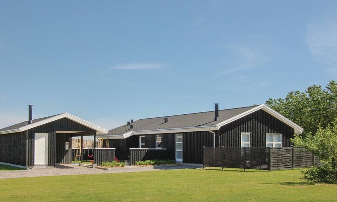 Grønhøj House | Lovely home in Løkken with sauna
