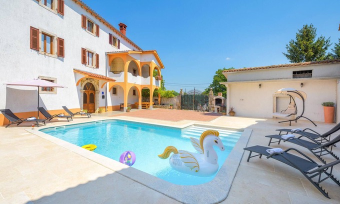 Skropeti House | Lovely home in Motovun with sauna