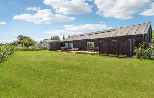 Snogebaek House | Lovely Home In Nexø With Sauna