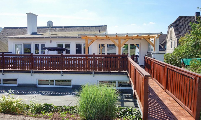 Gleidorf House | Lovely home in Schmallenberg with WiFi