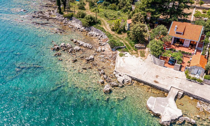 Broce House | Lovely home in Ston with WiFi