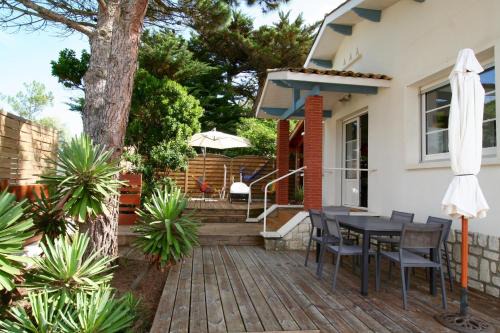 Hourtin-Plage House | Lovely house with Garden and Terrace very close to the beach