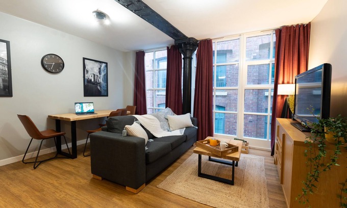 Northern Quarter Condo | Lovely Industrial Loft