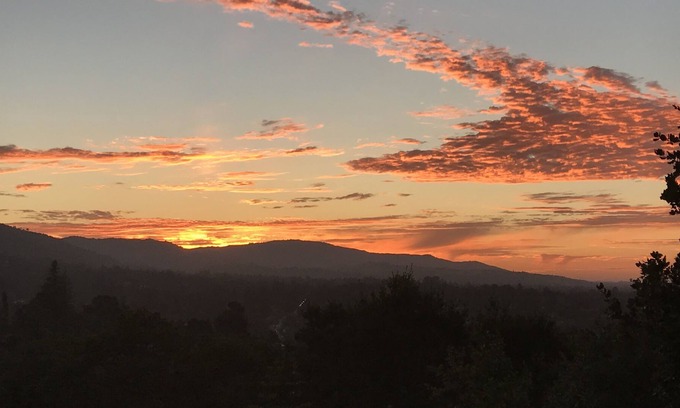Los Gatos House | Lovely Los Gatos Hillside Hideaway. Whole Family/Pod can Work, Study, and Relax.