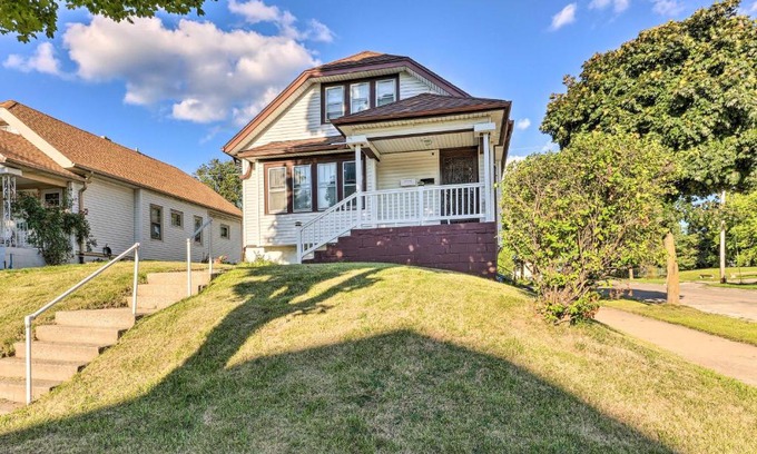 Milwaukee House | Lovely Milwaukee Getaway - Family Friendly!