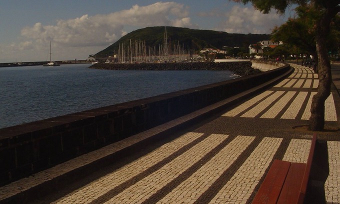 Horta Apartment | Lovely new apartment in Horta Faial Island