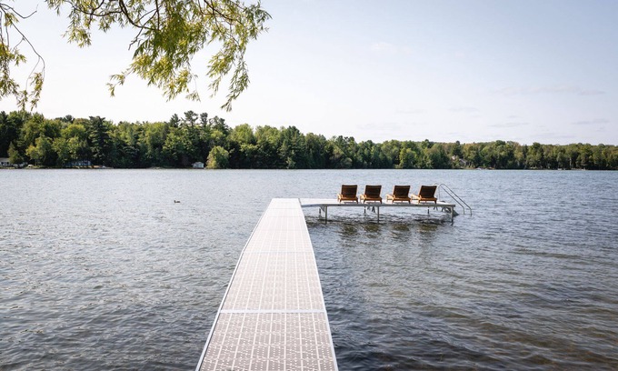 Lake Leelanau House | Lovely North Lake Leelanau Retreat!