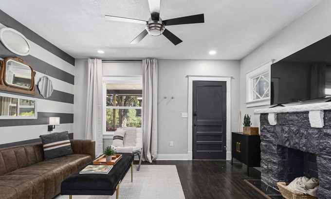 South Hyde Park Apartment | Lovely One Bedroom in South Hyde Park 49