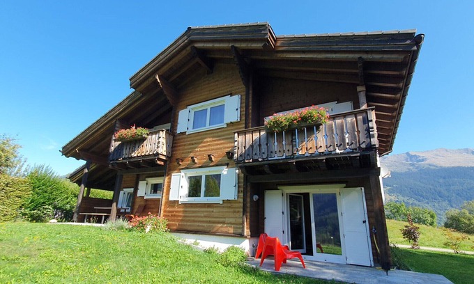 Dalpe Ski Chalet | Lovely panoramic chalet in Leventina (CHALET DALPE)