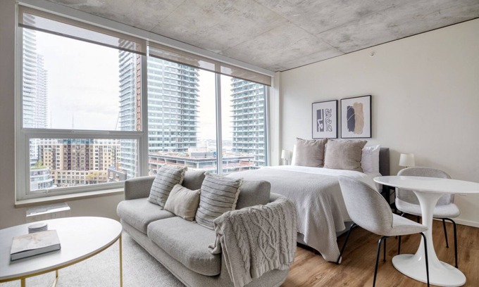 Belltown Apartment | Lovely South Lake Union Studio w/Gym & Storage, nr parks, by Blueground