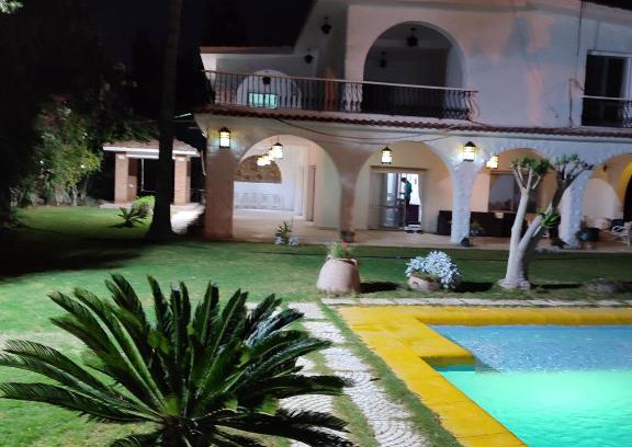 Ad-Dukhaylah Villa | Lovely spacious five bedroom villa with a pool