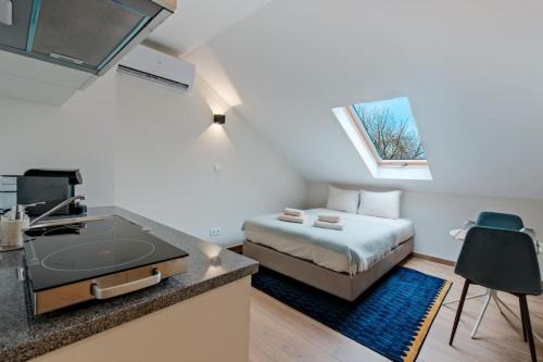 Alvalade Apartment | Lovely studio fully equipped near subway N11 - Shared bathroom with another Studio