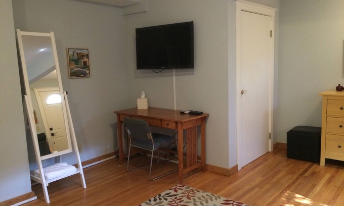 Berkeley House | Lovely Studio w/private entrance