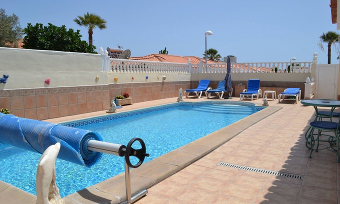 Callao Salvaje Villa | Lovely Three bed Villa, Private Pool , Walking Distance of Beach and Facilites