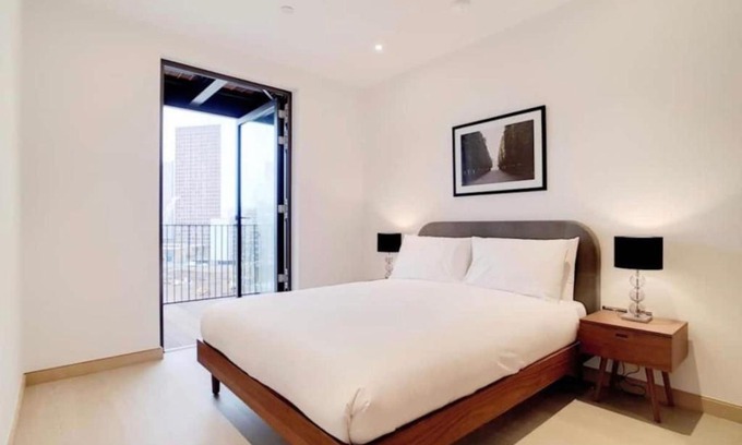 Vauxhall Apartment | Lovely two bedroom serviced apartment