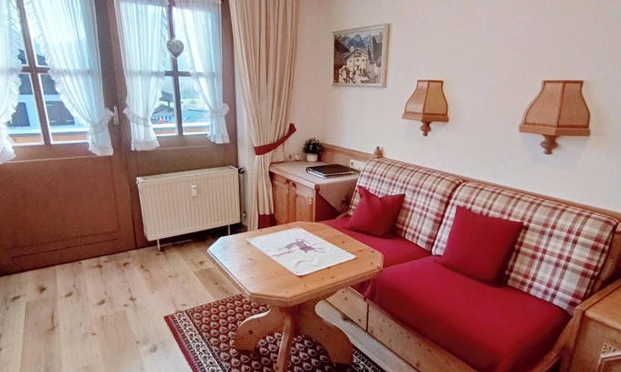 Entfelden Apartment | Lovely two-room apartment Fellhorn with south-facing balcony and mountain view 35sqm
